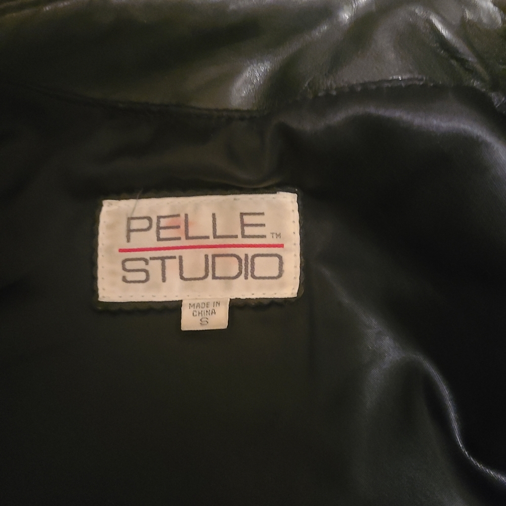 Leather jacket - Picture 4 of 8